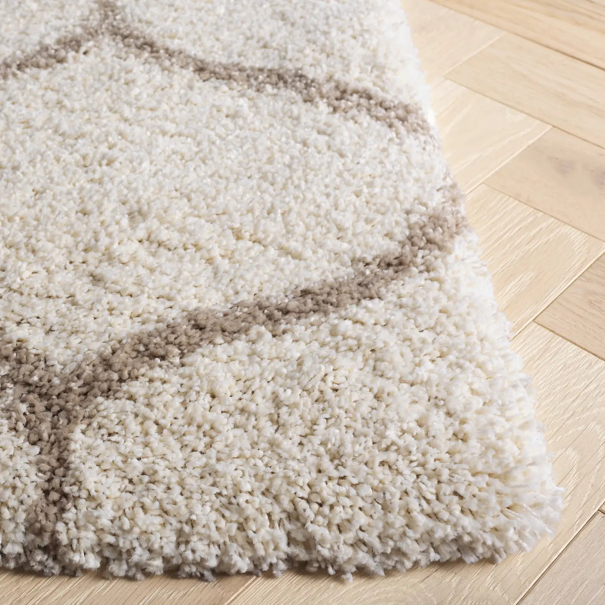 Safavieh Hudson Shag 4'-0" x 6'-0" Rug in Ivory / Beige