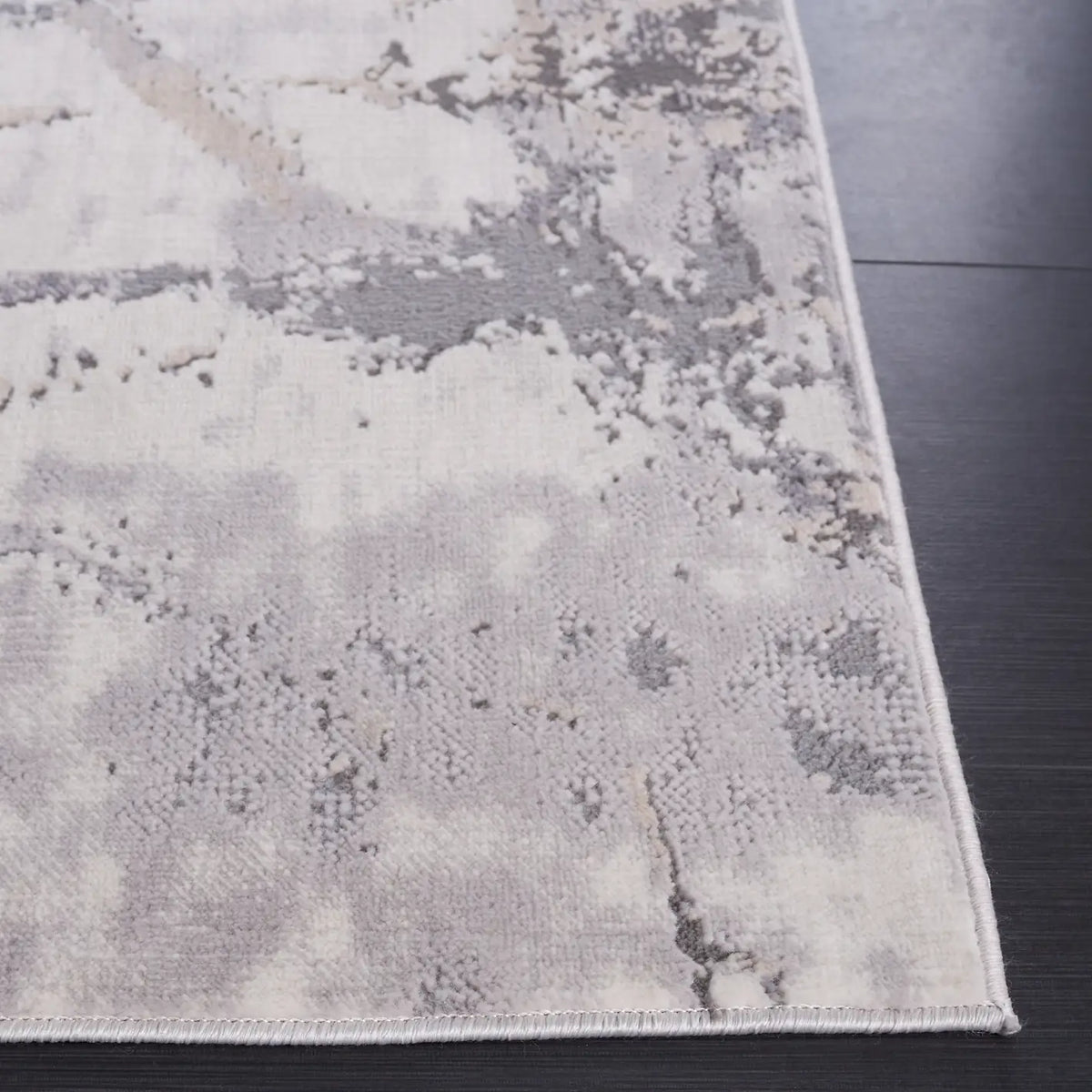 Safavieh Eternal 4'-0" x 6'-0" Rug in Ivory / Grey