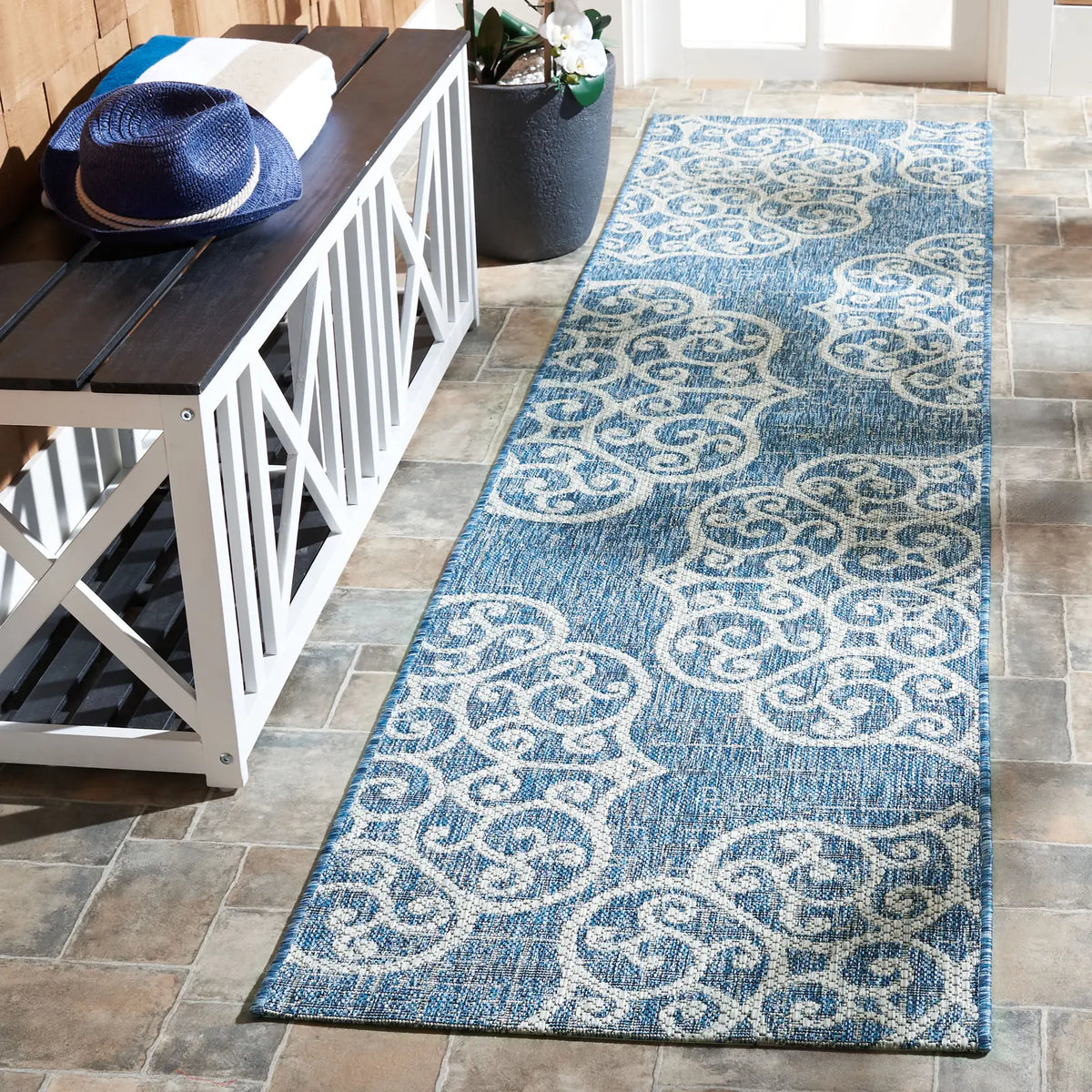 Safavieh Courtyard 2'-2" x 9'-0" Rug in Navy / Grey