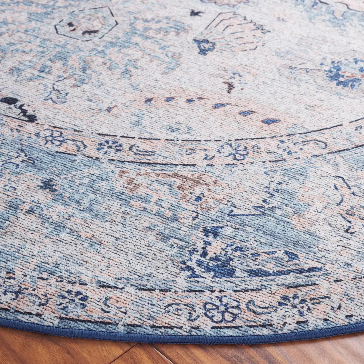 Safavieh Tucson 6'-0" x 6'-0" Rug in Blue / Beige