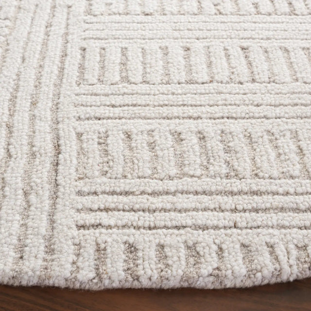 Safavieh Harvest 6'-0" x 6'-0" Rug in Beige / Ivory