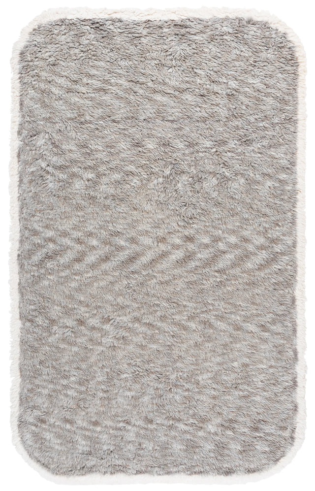 Safavieh Casablanca 4'-0" x 6'-0" Rug in Grey / Ivory