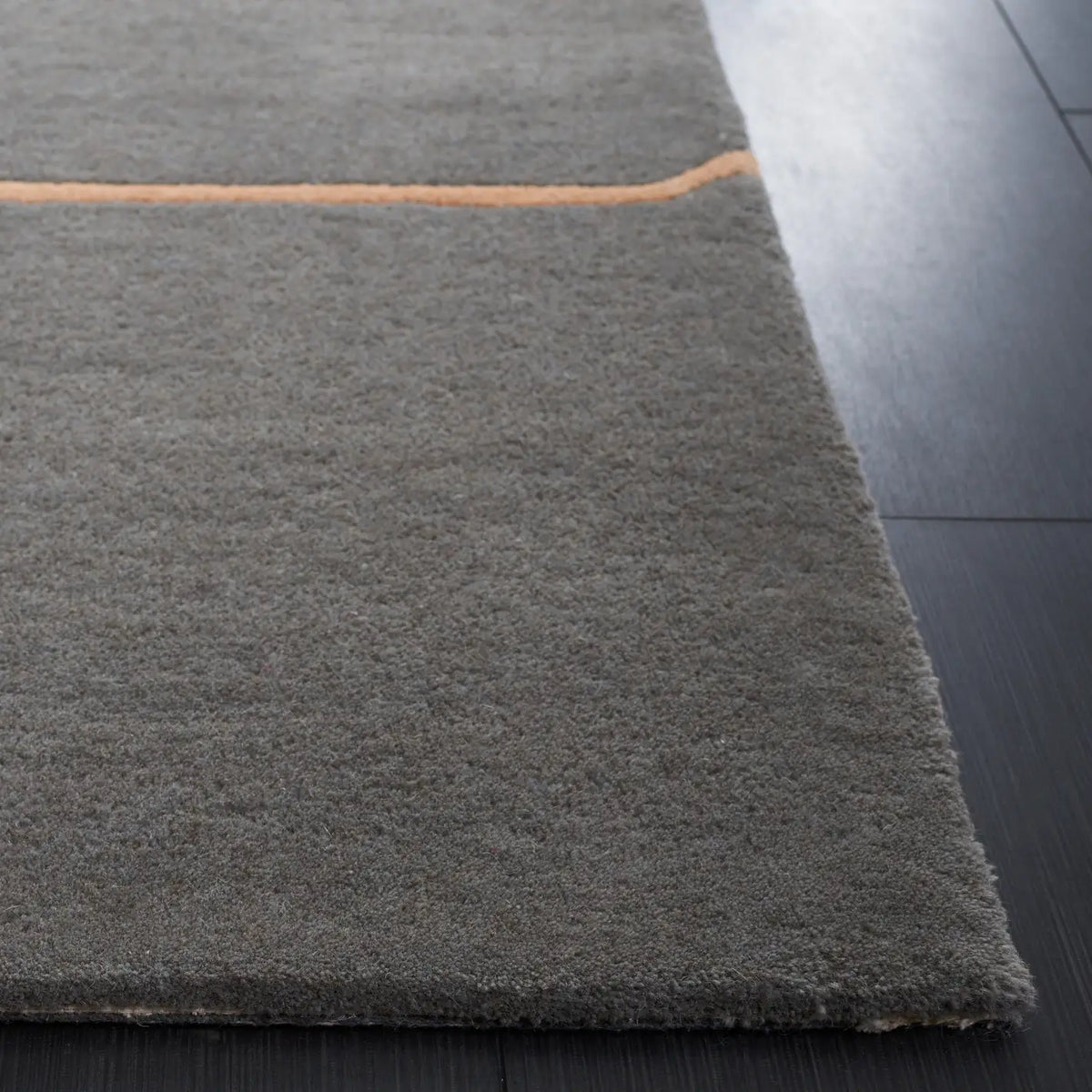 Safavieh Rodeo Drive 5'-0" x 8'-0" Rug in Ivory / Grey
