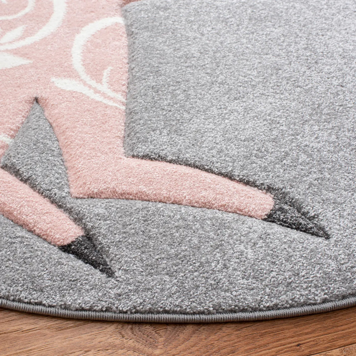Safavieh Carousel Kids 100 5'-3" x 5'-3" Rug in Grey / Pink