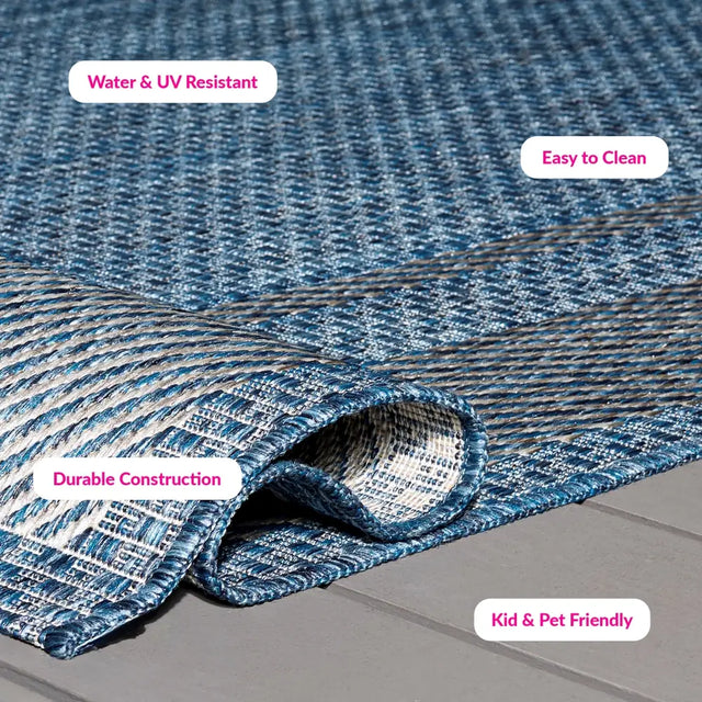 Safavieh Courtyard 5'-3" x 7'-7" Rug in Navy / Grey