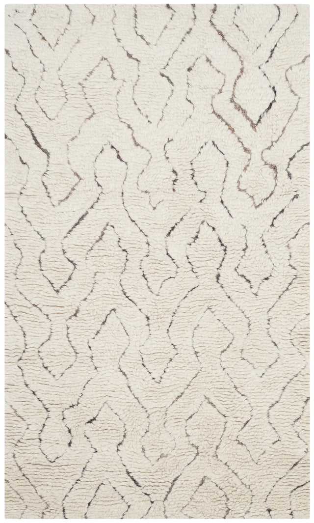 Safavieh Casablanca 3'-0" x 5'-0" Rug in Ivory / Multi