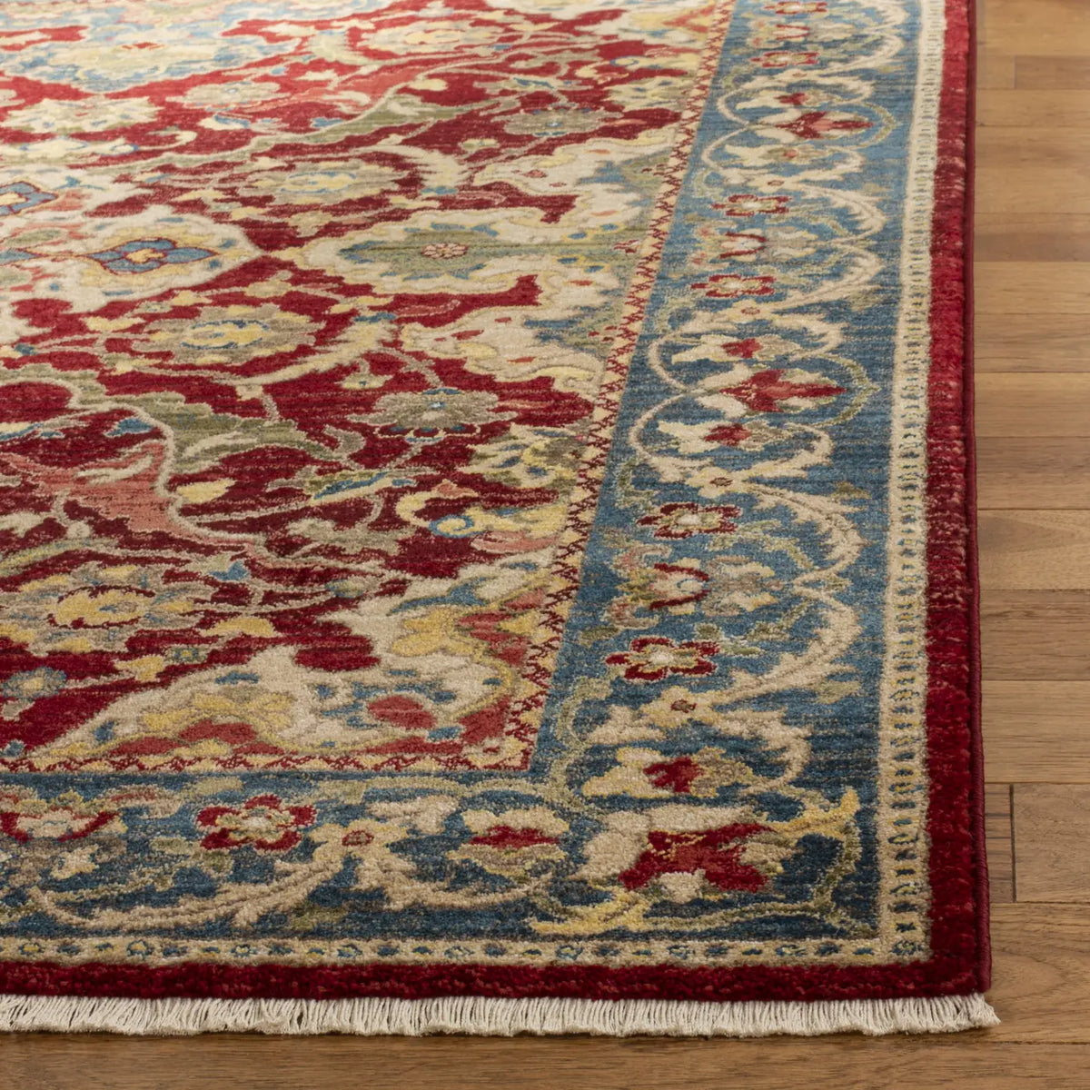 Safavieh Kashan 4'-0" x 6'-0" Rug in Red / Blue