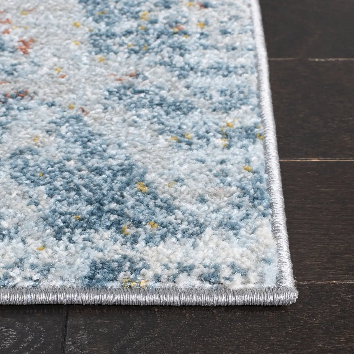 Safavieh Tulum 4'-0" x 6'-0" Rug in Blue / Pink