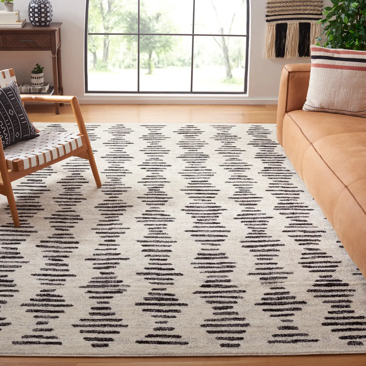 Safavieh Tulum 10'-0" x 14'-0" Rug in Ivory / Black