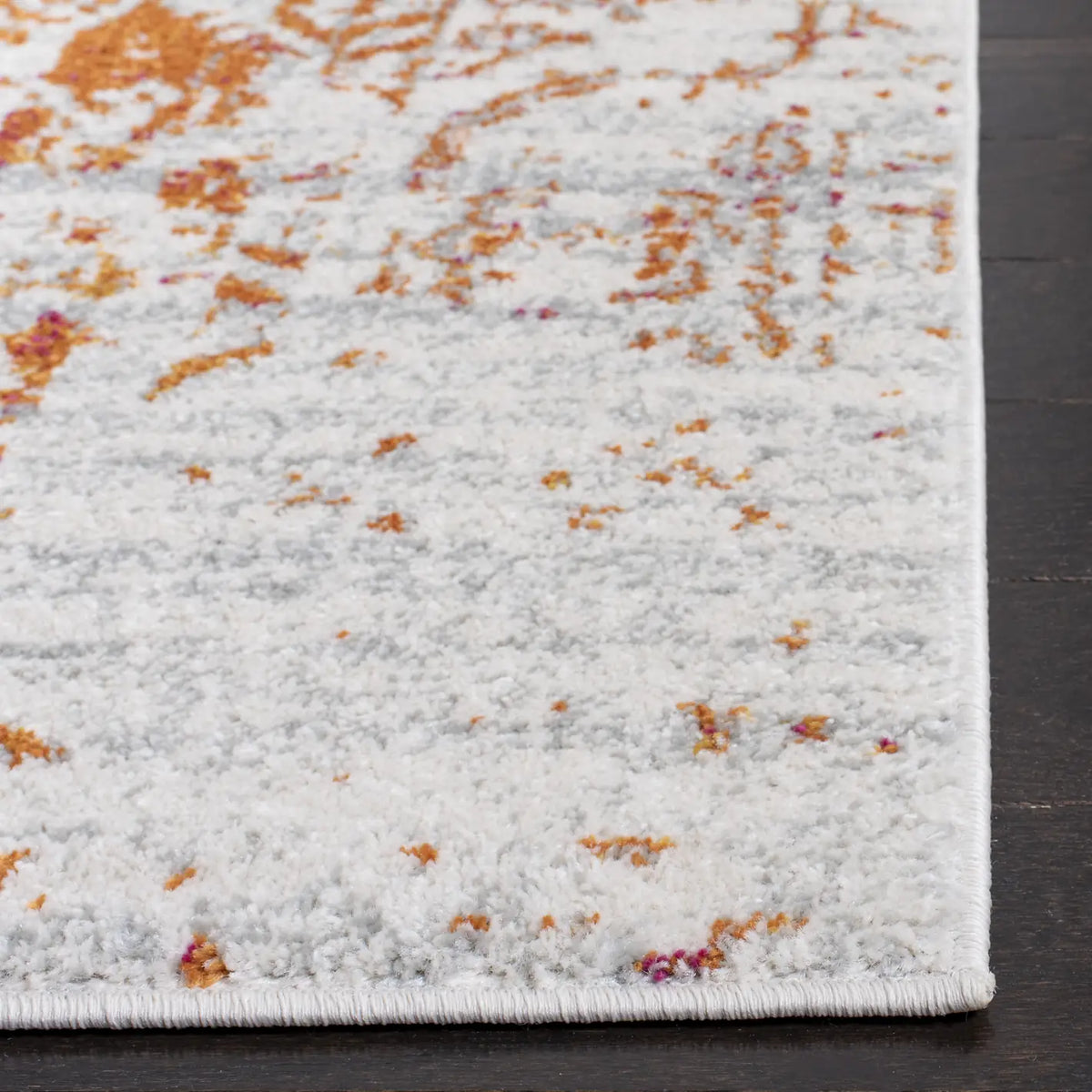 Safavieh Madison 4'-0" x 6'-0" Rug in Orange / Ivory
