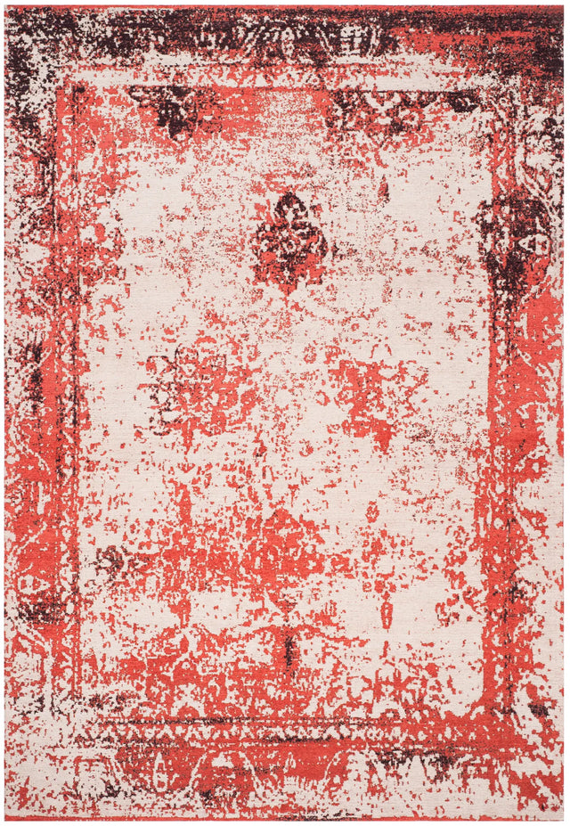 Safavieh Classic Vintage 6'-7" x 9'-2" Rug in Red