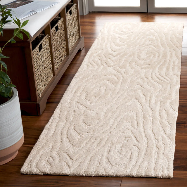 Safavieh Ebony 2'-3" x 8'-0" Rug in Ivory