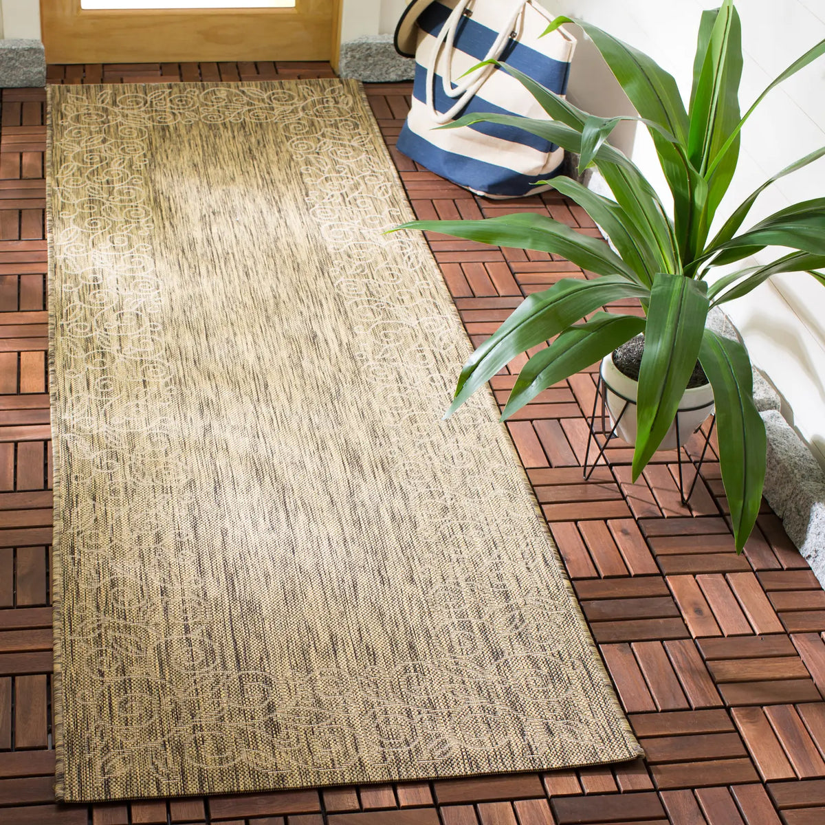 Safavieh Courtyard 2'-7" x 8'-2" Rug in Dark Beig / Beige