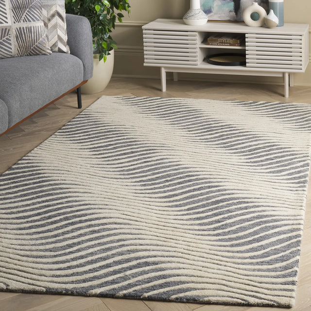 Safavieh Ebony 4'-0" x 6'-0" Rug in Grey / Ivory