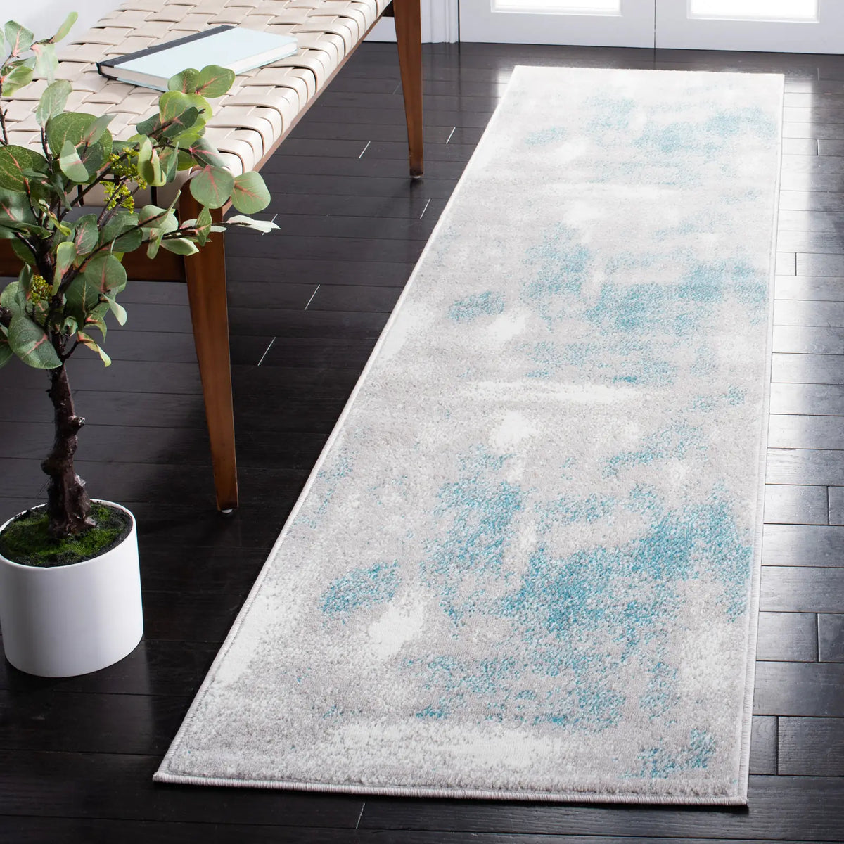 Safavieh Skyler 2'-0" x 8'-0" Rug in Grey / Blue