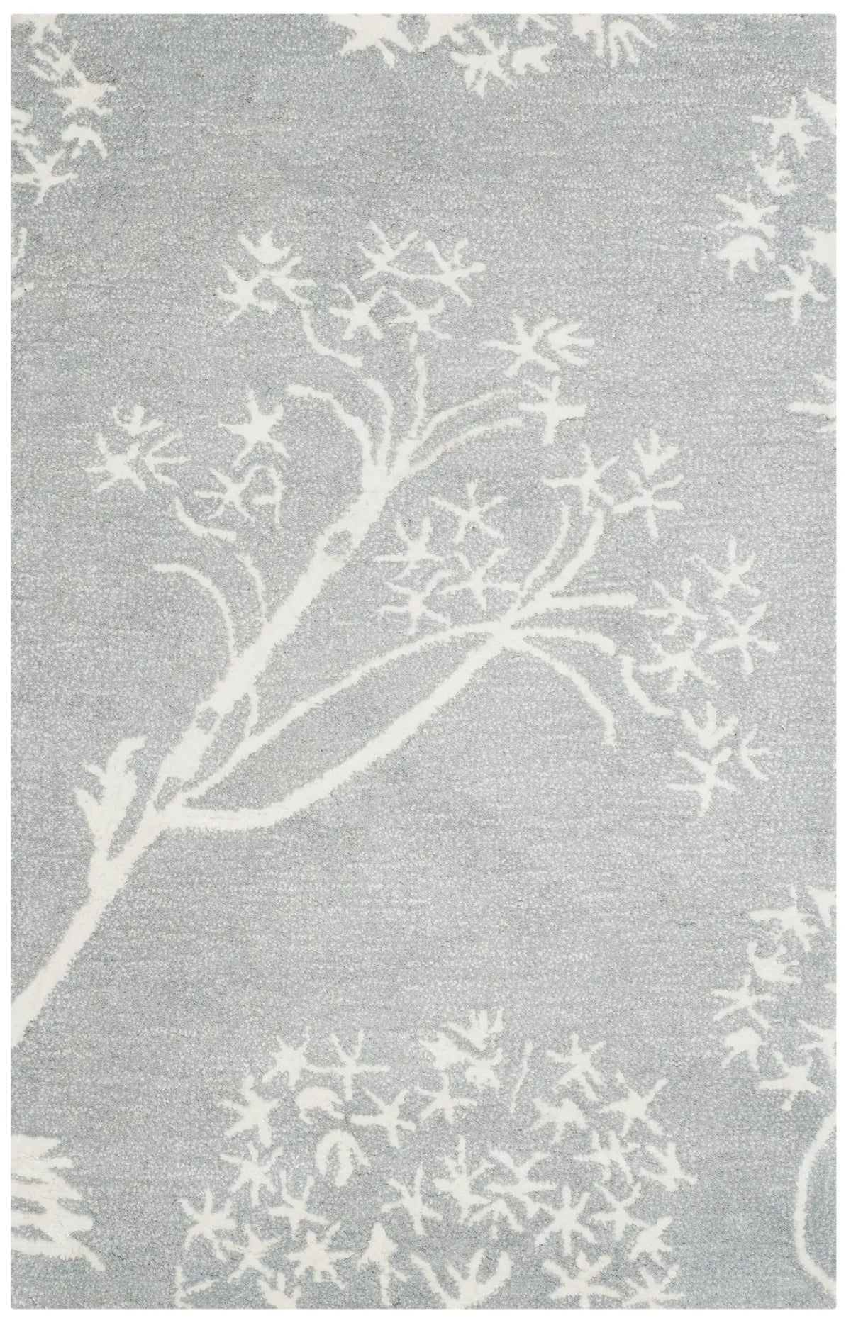 Safavieh Bella 2'-6" x 4'-0" Rug in Light Blue / Ivory