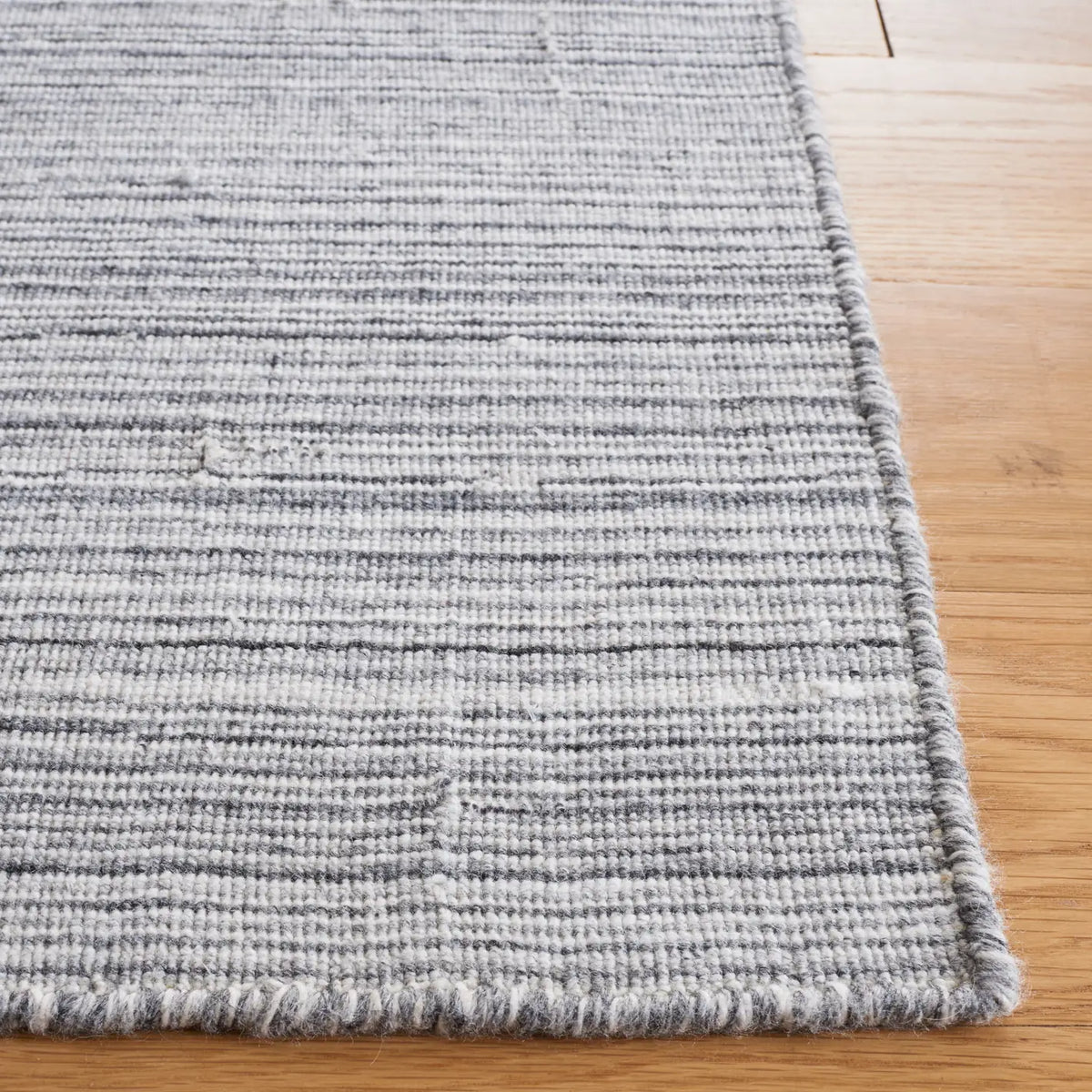 Safavieh Kilim 4'-0" x 6'-0" Rug in Dark Grey