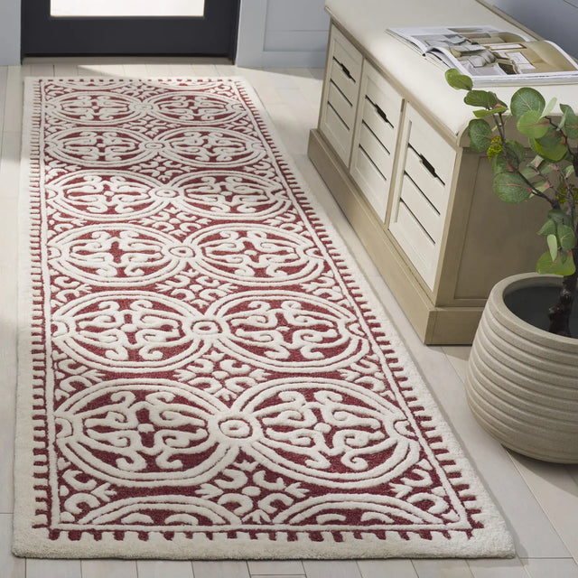 Safavieh Cambridge 2'-6" x 8'-0" Rug in Ivory / Red