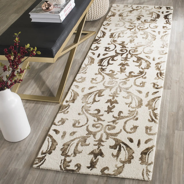 Safavieh Dip Dye 2'-3" x 8'-0" Rug in Ivory / Chocolate