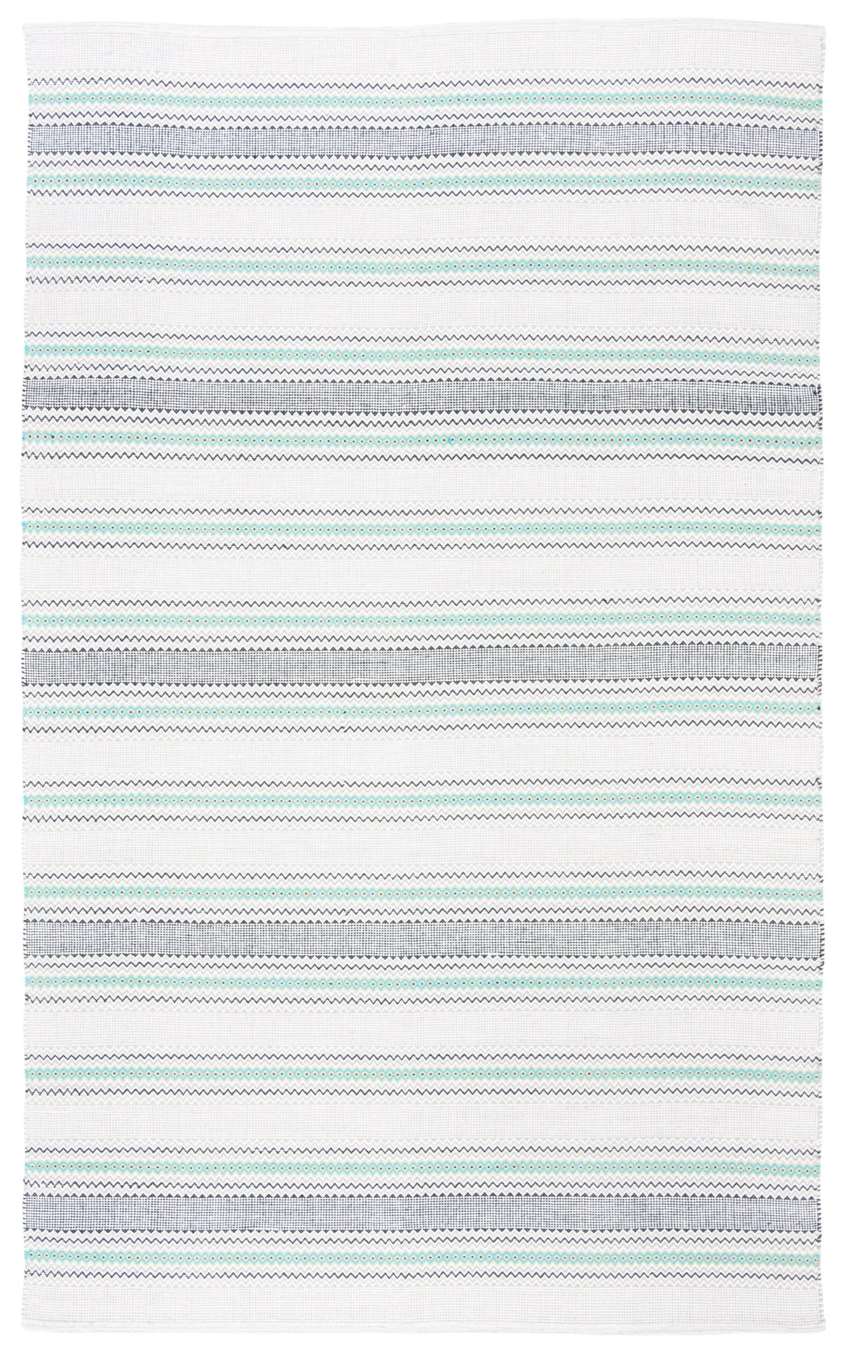 Safavieh Montauk 4'-0" x 6'-0" Rug in Turquoise