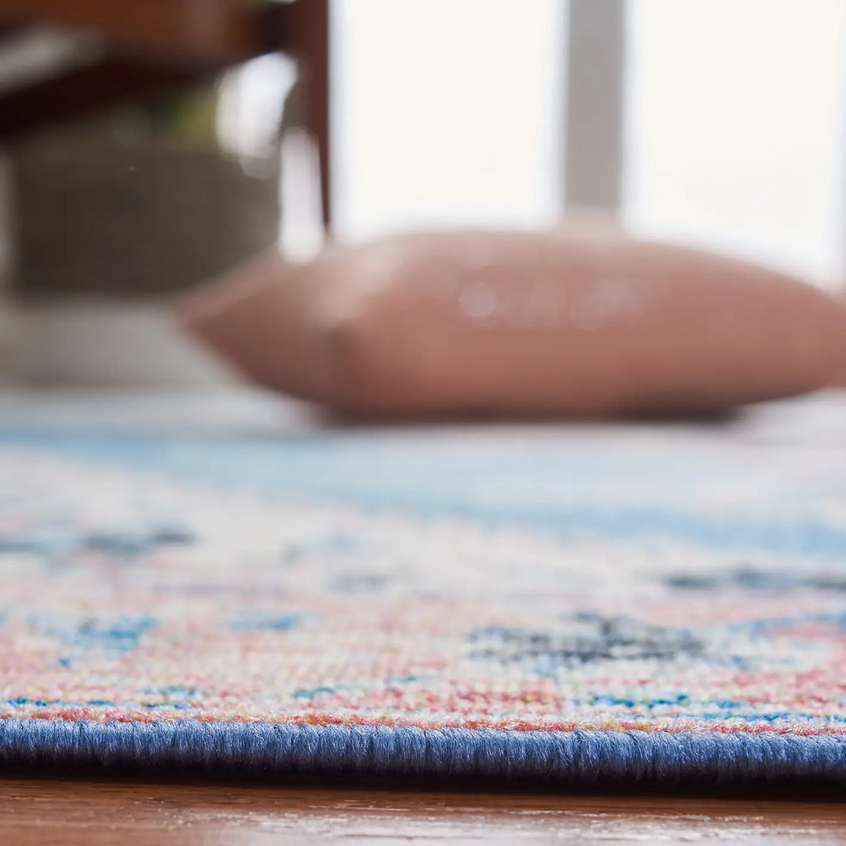 Safavieh Journey 4'-4" x 6'-0" Rug in Ivory / Blue