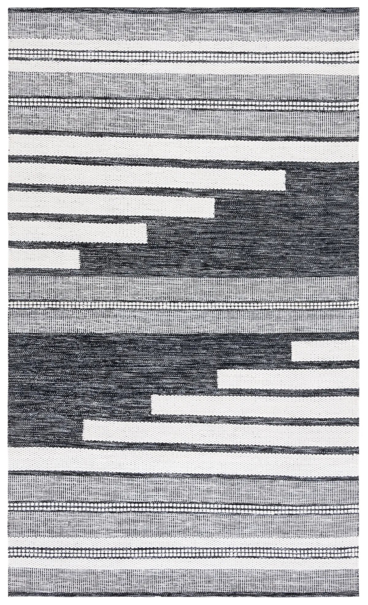 Safavieh Kilim 4'-0" x 6'-0" Rug in Ivory / Black