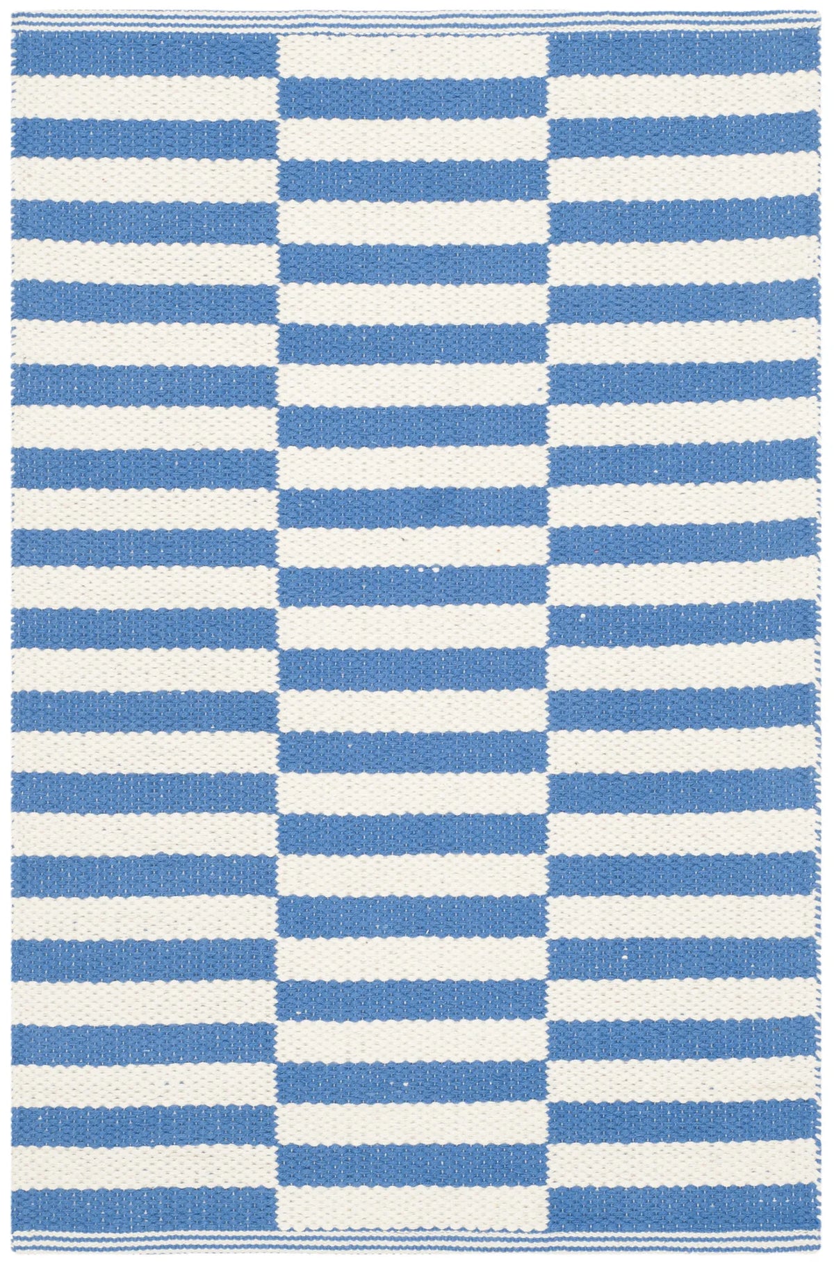 Safavieh Montauk 2'-6" x 4'-0" Rug in Ivory / Blue