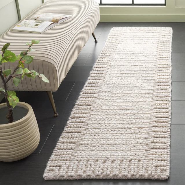 Safavieh Natura 2'-3" x 8'-0" Rug in Ivory