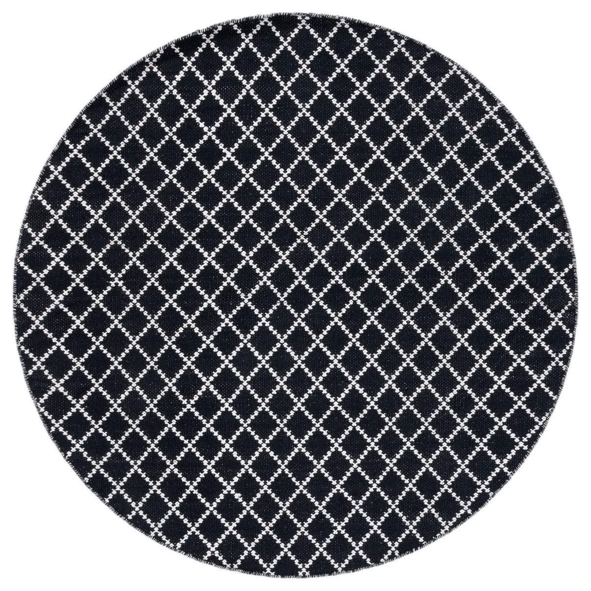 Safavieh Montauk 6'-0" x 6'-0" Rug in Black / Ivory