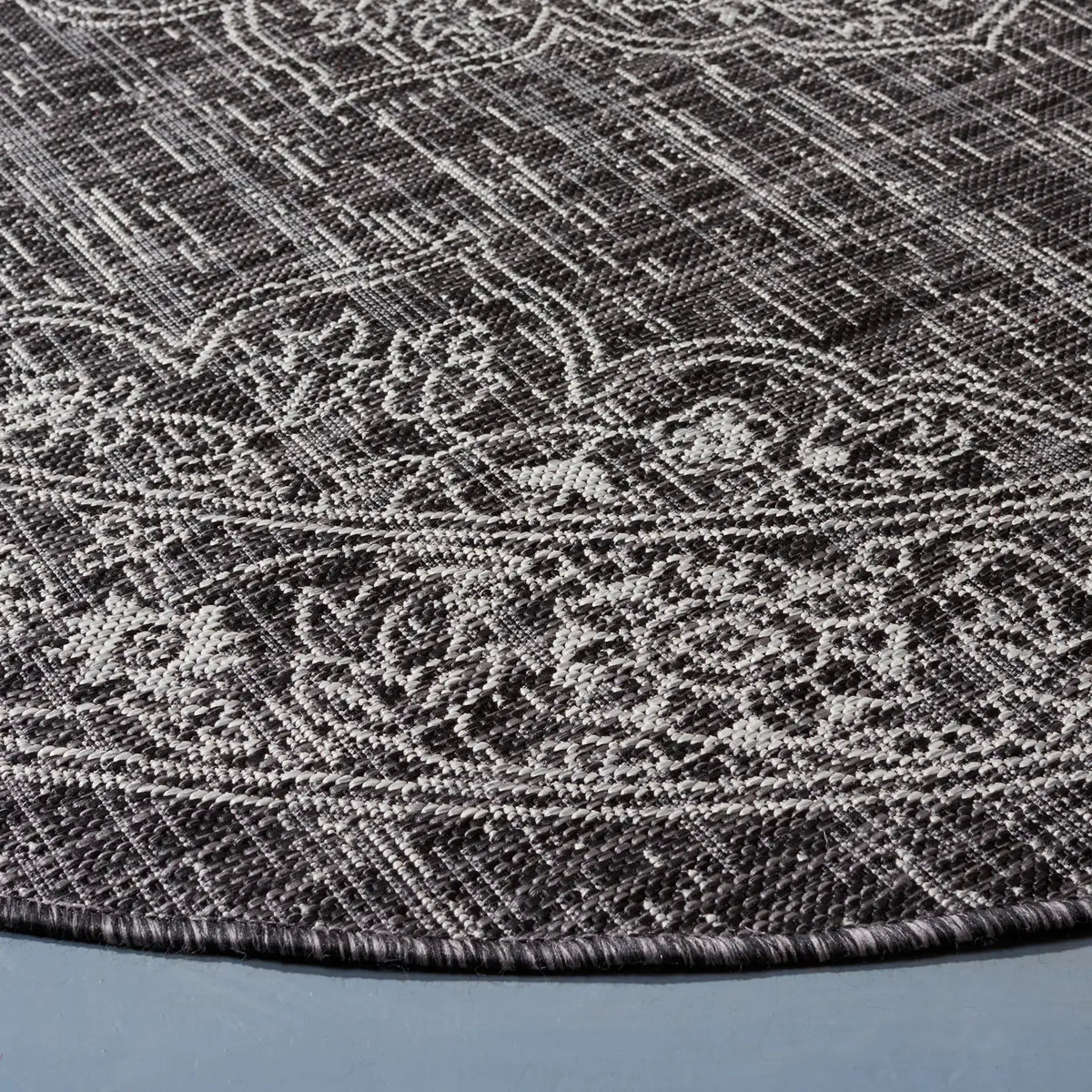 Safavieh Courtyard 6'-7" x 6'-7" Rug in Grey / Black