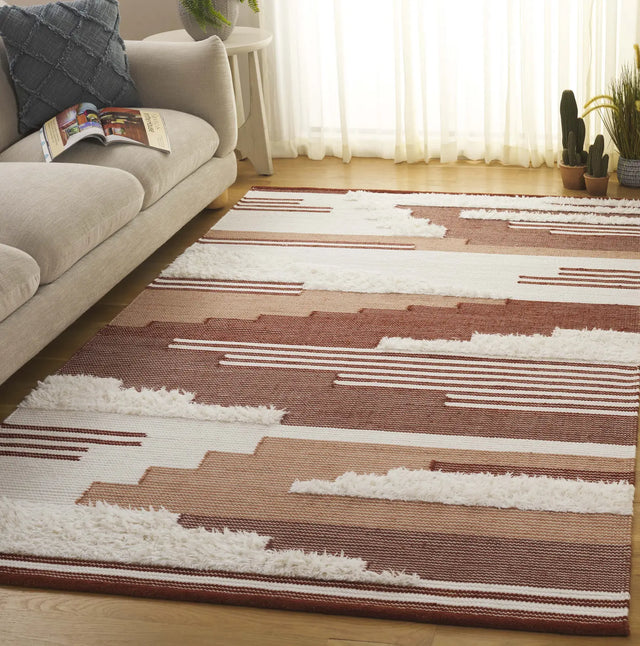 Safavieh Kenya 4'-0" x 6'-0" Rug in Rust / Ivory