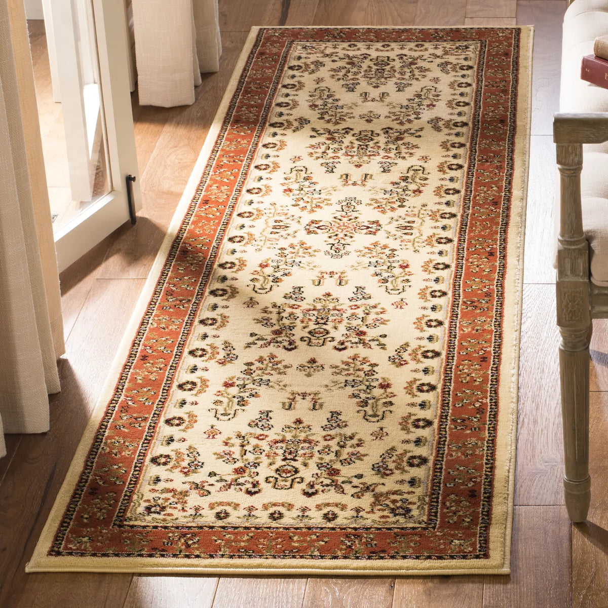 Safavieh Lyndhurst 2'-3" x 8'-0" Rug in Ivory / Rust