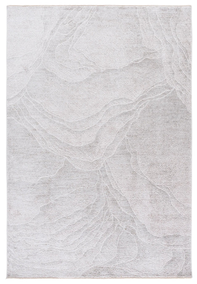 Safavieh Garnet 5'-3" x 7'-6" Rug in Ivory / Grey
