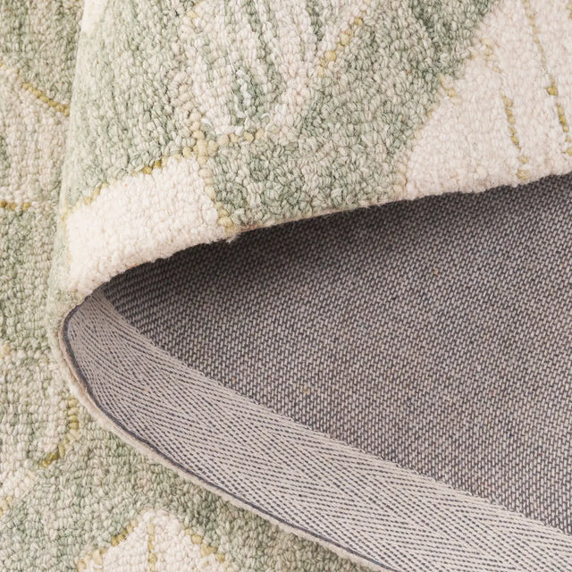 Safavieh Pine 4'-0" x 6'-0" Rug in Sage / Ivory