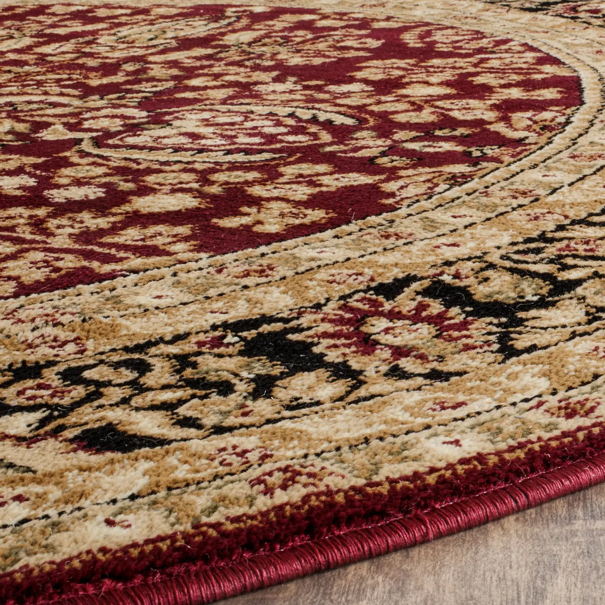 Safavieh Lyndhurst 5'-3" x 5'-3" Rug in Red / Black
