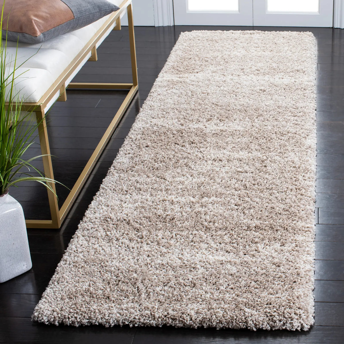 Safavieh Hudson Shag 2'-3" x 8'-0" Rug in Ivory / Beige