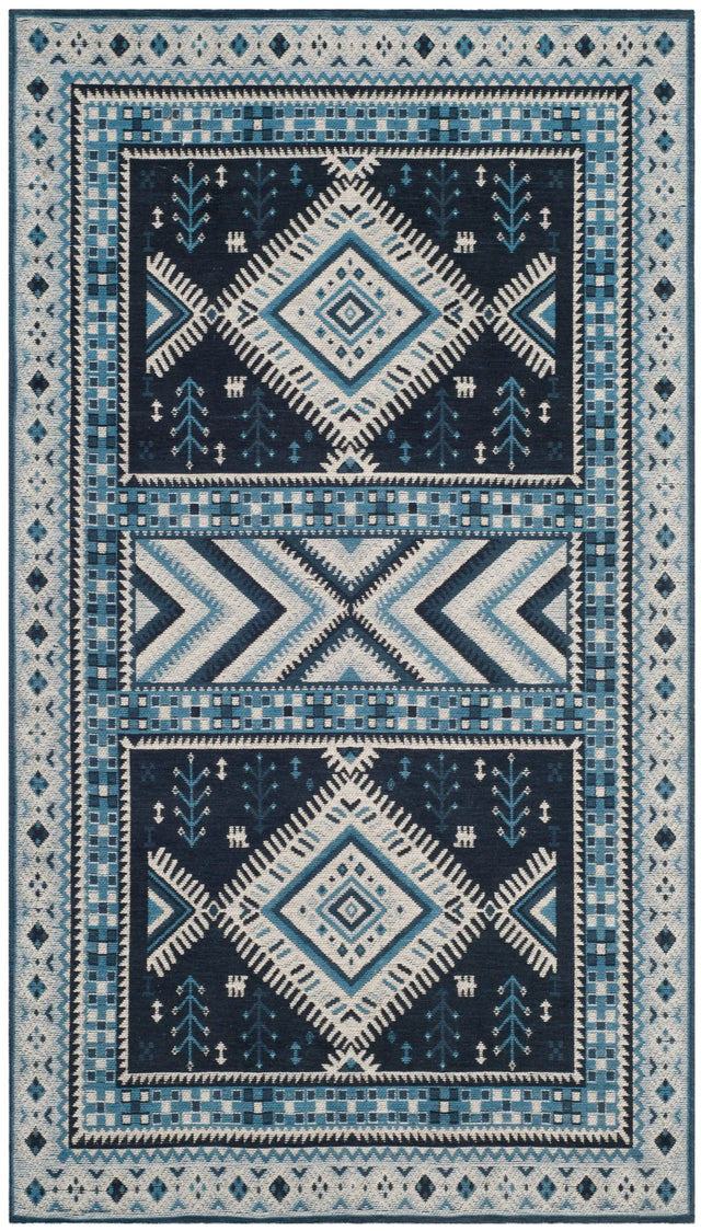 Safavieh Classic Vintage 3'-0" x 5'-0" Rug in Navy / Light Blue