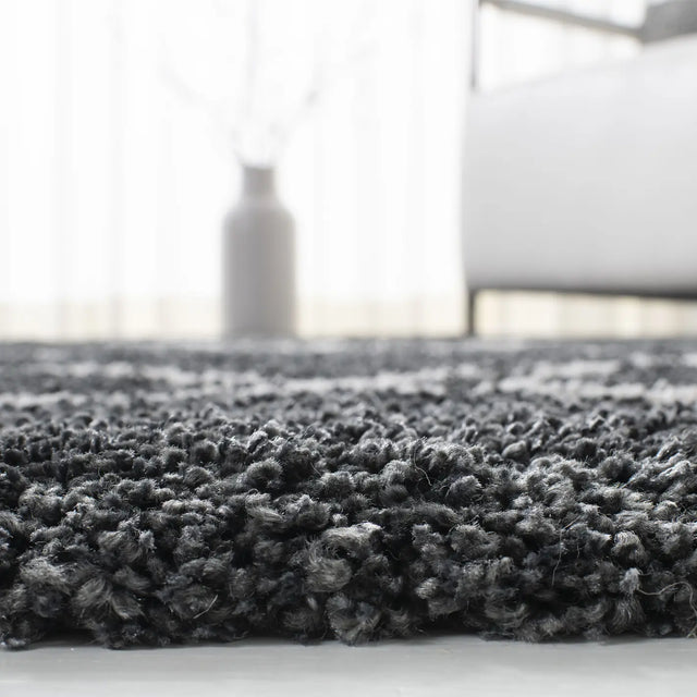 Safavieh Hudson Shag 5'-3" x 7'-6" Rug in Dark Grey / Ivory