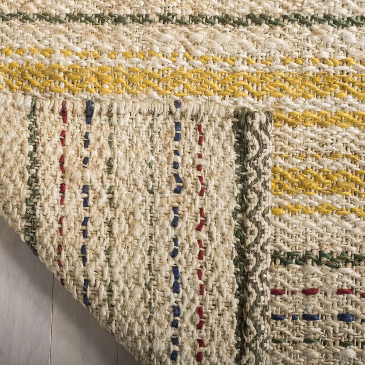Safavieh Natural Fiber 4'-0" x 6'-0" Rug in Ivory / Gold