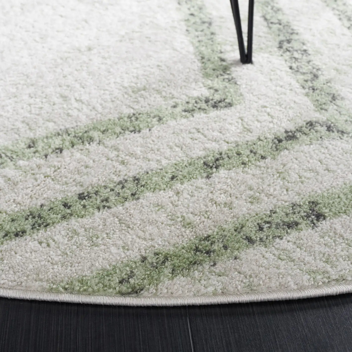 Safavieh Adirondack 6'-0" x 6'-0" Rug in Ivory / Sage