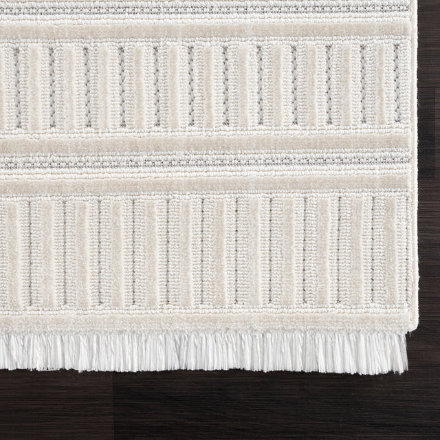 United Weavers Chelsea Yeager White (2920-81499) Rug