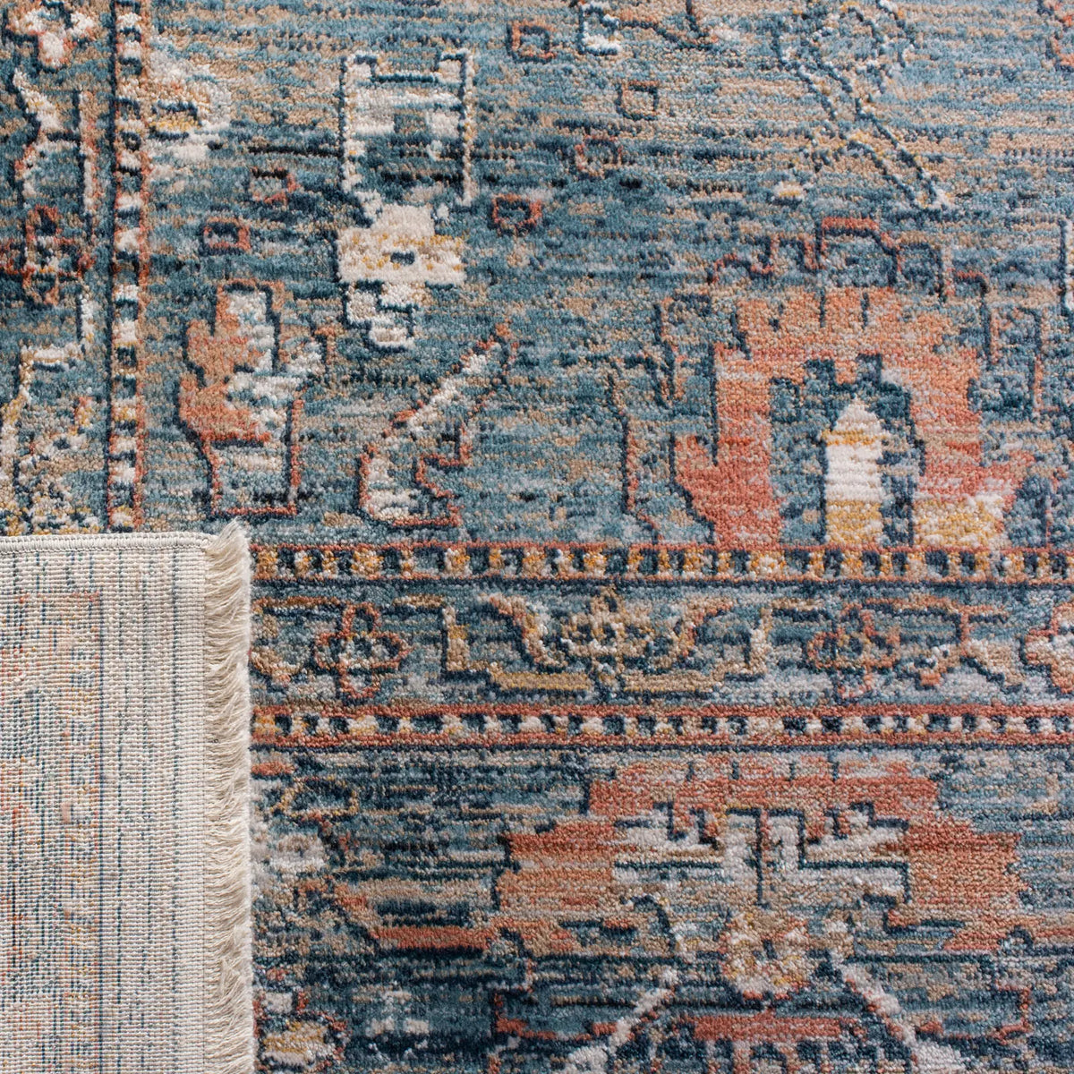 Safavieh Victoria 4'-0" x 6'-0" Rug in Blue / Ivory