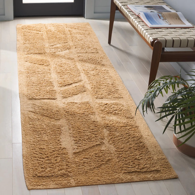 Safavieh Easy Care 2'-3" x 9'-0" Rug in Light Brown