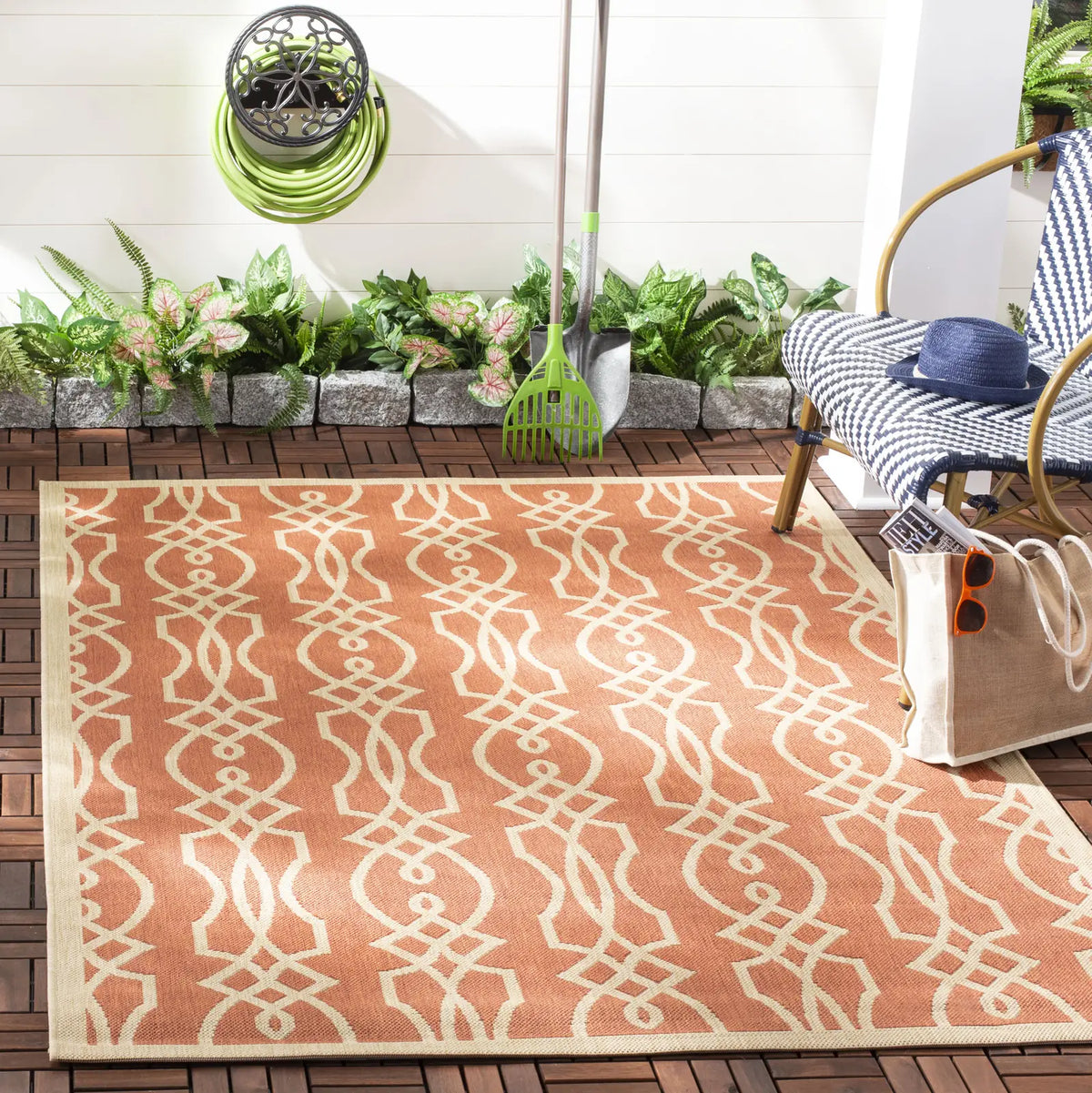 Safavieh Martha Stewart 5'-3" x 7'-7" Rug in Cinnamon Stick