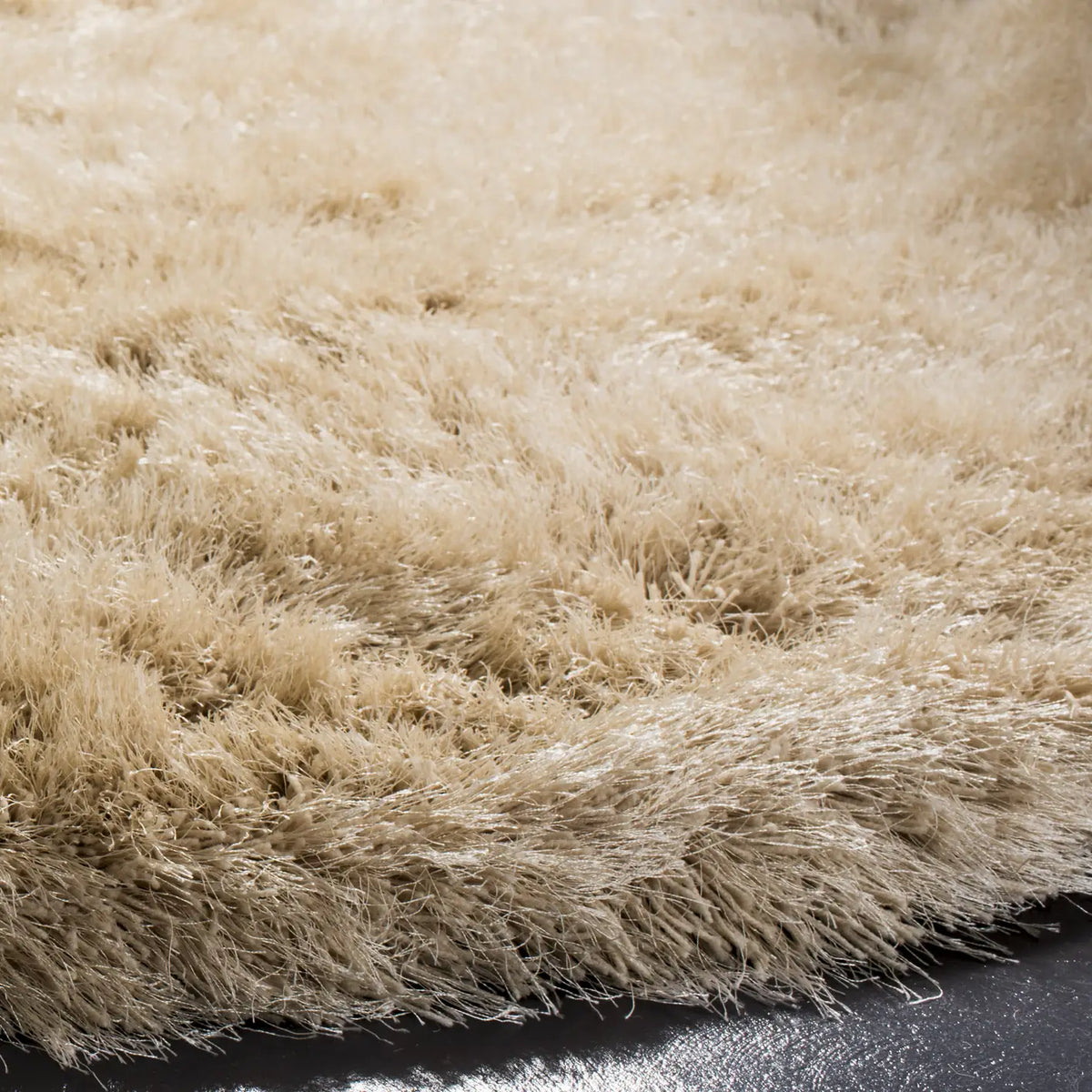 Safavieh Shag 6'-0" x 6'-0" Rug in Champagne