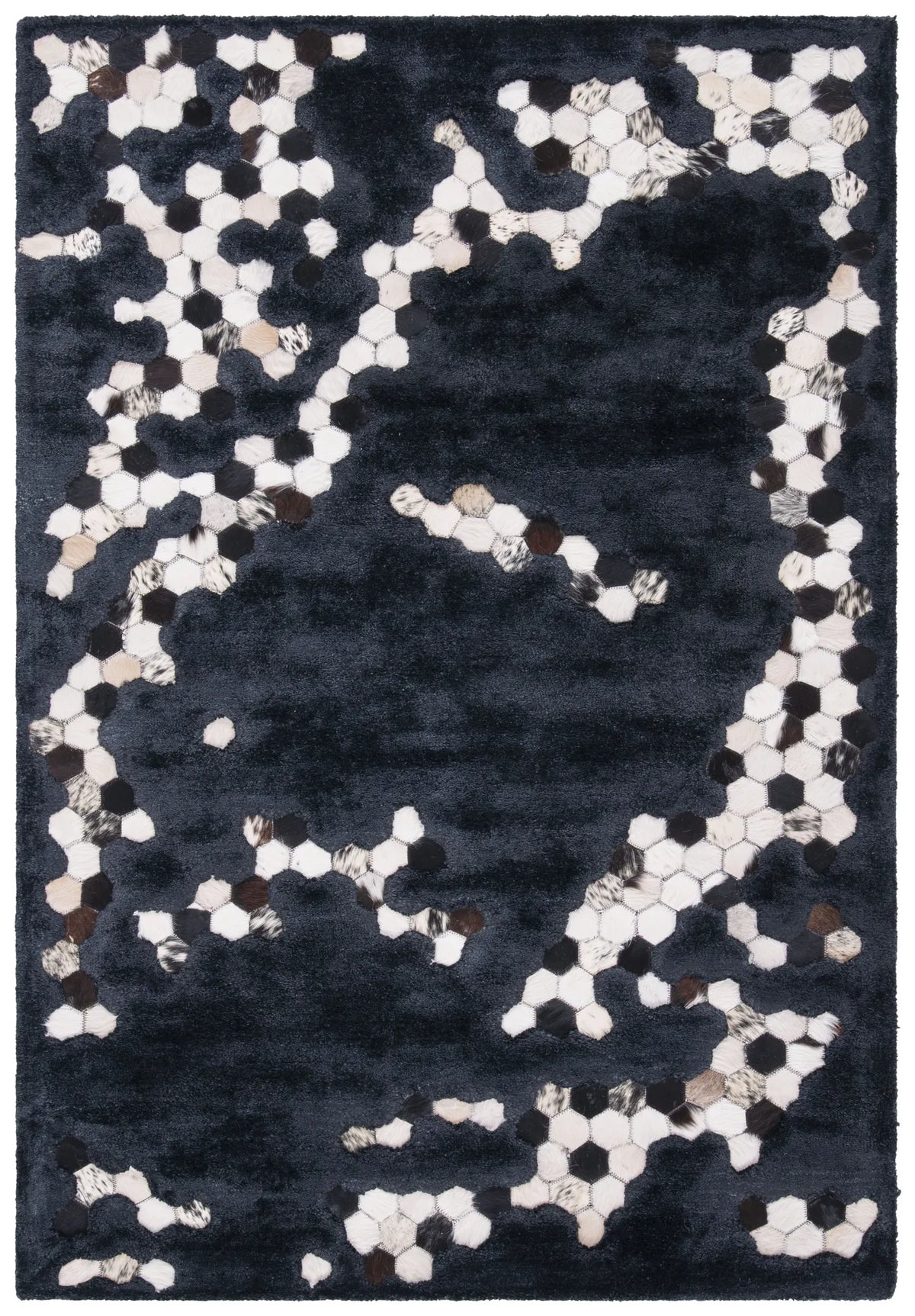 Safavieh Manhattan 4'-0" x 6'-0" Rug in Black