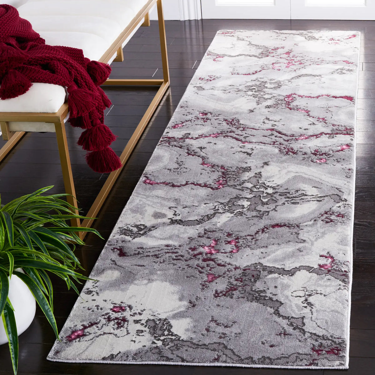 Safavieh Craft 2'-3" x 8'-0" Rug in Grey / Wine