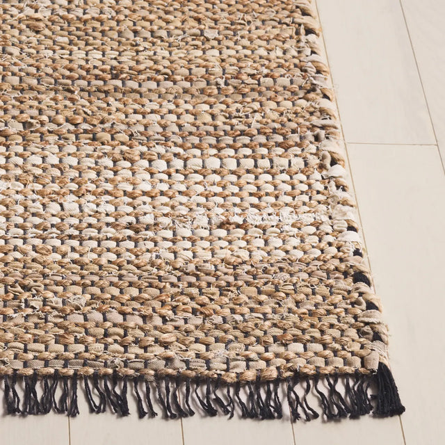 Safavieh Cape Cod 4'-0" x 6'-0" Rug in Beige