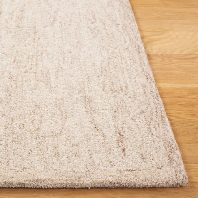 Safavieh Ebony 4'-0" x 6'-0" Rug in Beige / Ivory