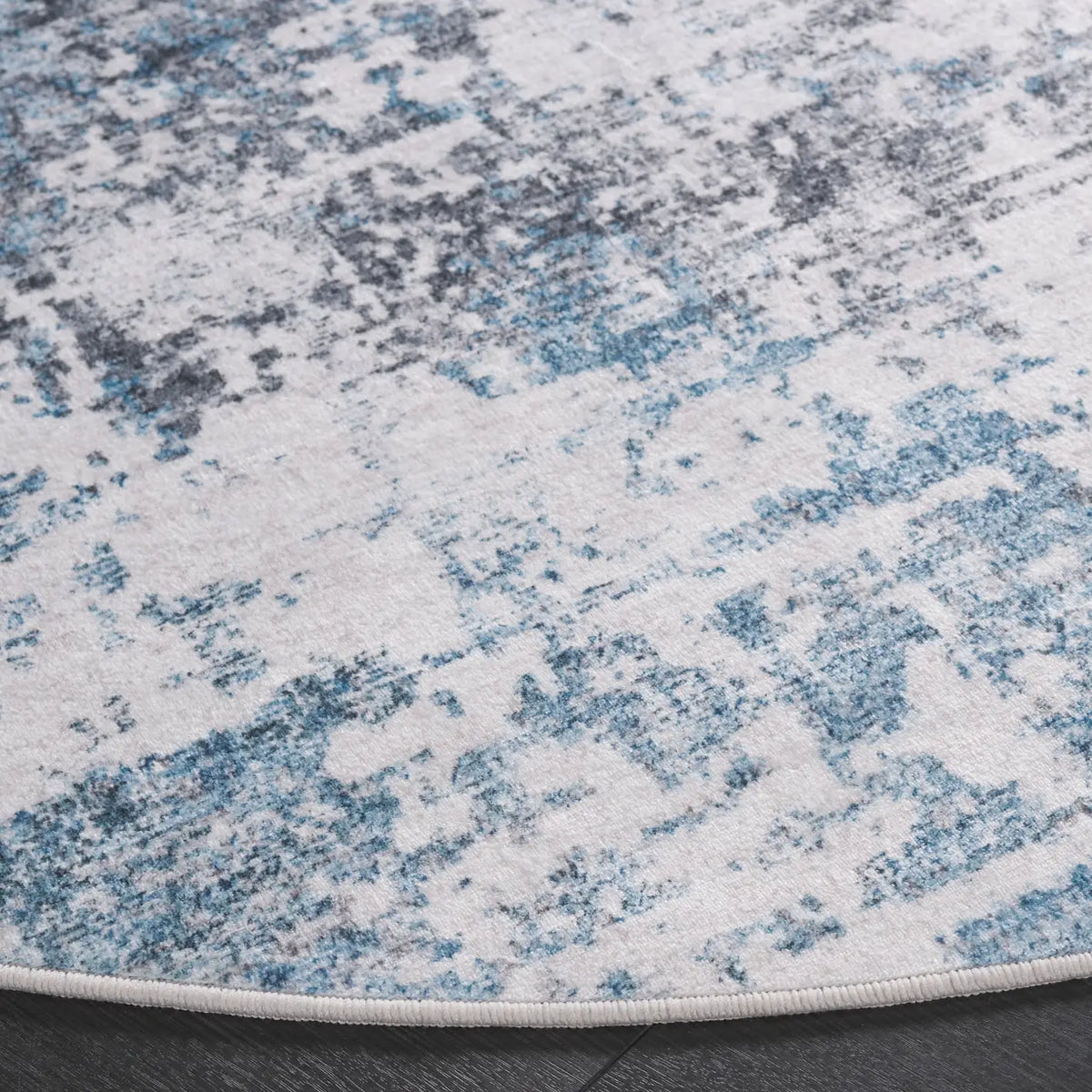 Safavieh Santa Monica 6'-0" x 6'-0" Rug in Ivory / Blue